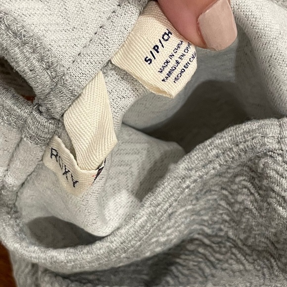 Crop top - Picture 2 of 3